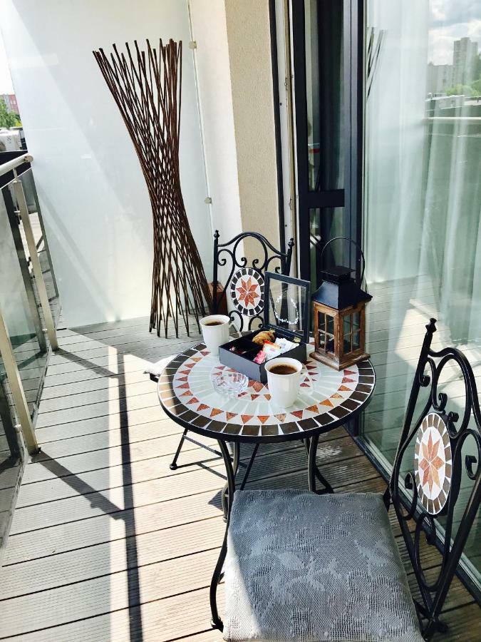 Bright Apartment Near Akropolis VNO Kültér fotó